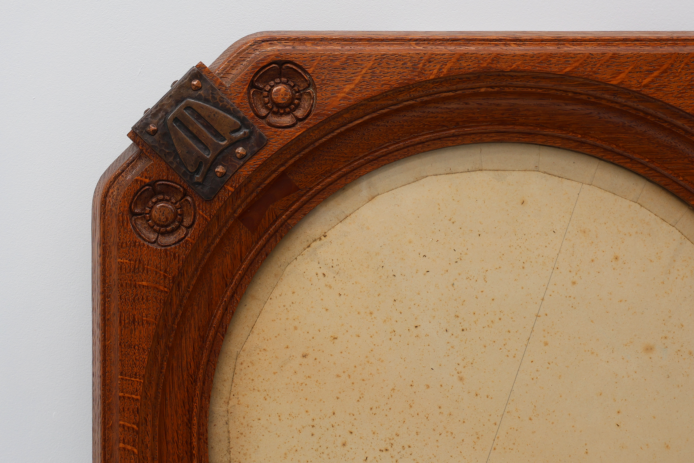 Art nouveau oak photo frame with copper decorations by Geo Verbanckthumbnail
